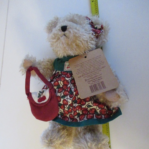 "Tia...Cherry Jubilee" #65126-1 Boyds Bear Collection - Picture 7 of 7